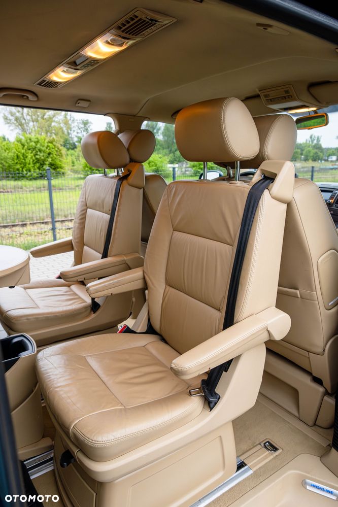 Volkswagen Multivan - 22