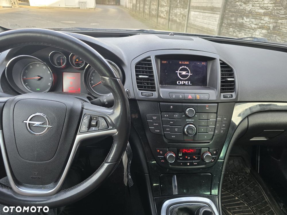 Opel Insignia 1.8 - 12