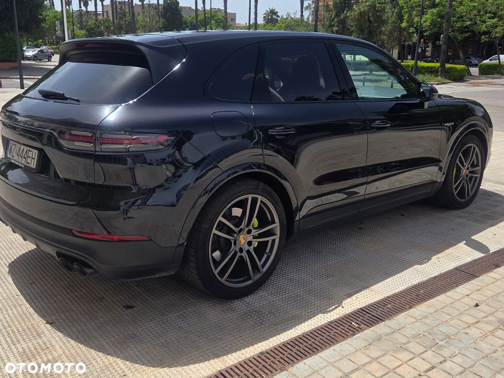 Porsche Cayenne - 5