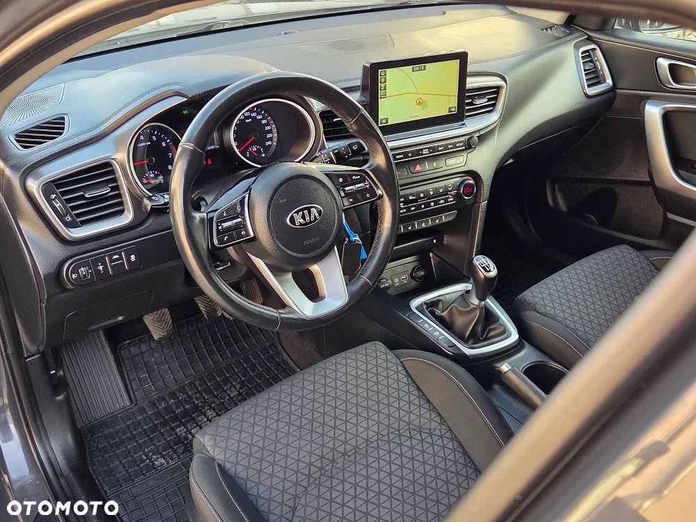 Kia Ceed 1.4 T-GDI OPF Platinum Edition - 15