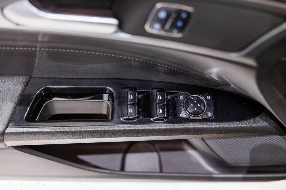 Ford Mondeo 2.0 TDCi Titanium PowerShift - 35