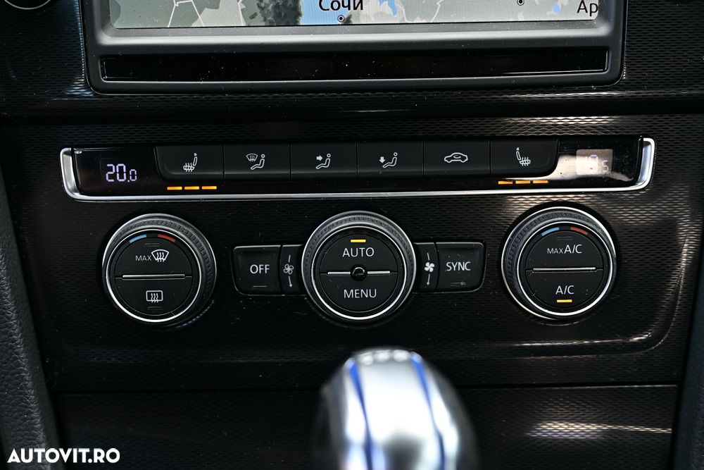 Volkswagen Golf - 19