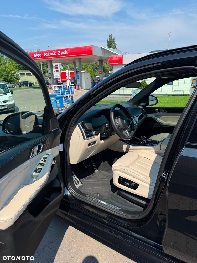 BMW X5 M M50d - 12