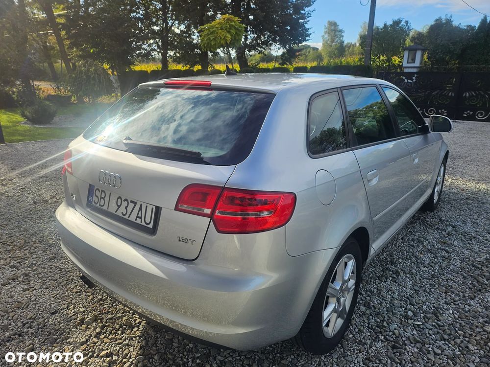 Audi A3 Sportback 1.8 TFSI Attraction - 7