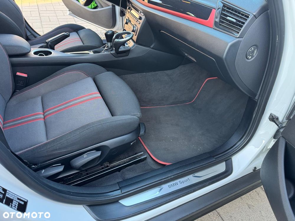 BMW X1 sDrive18d Sport Line - 8
