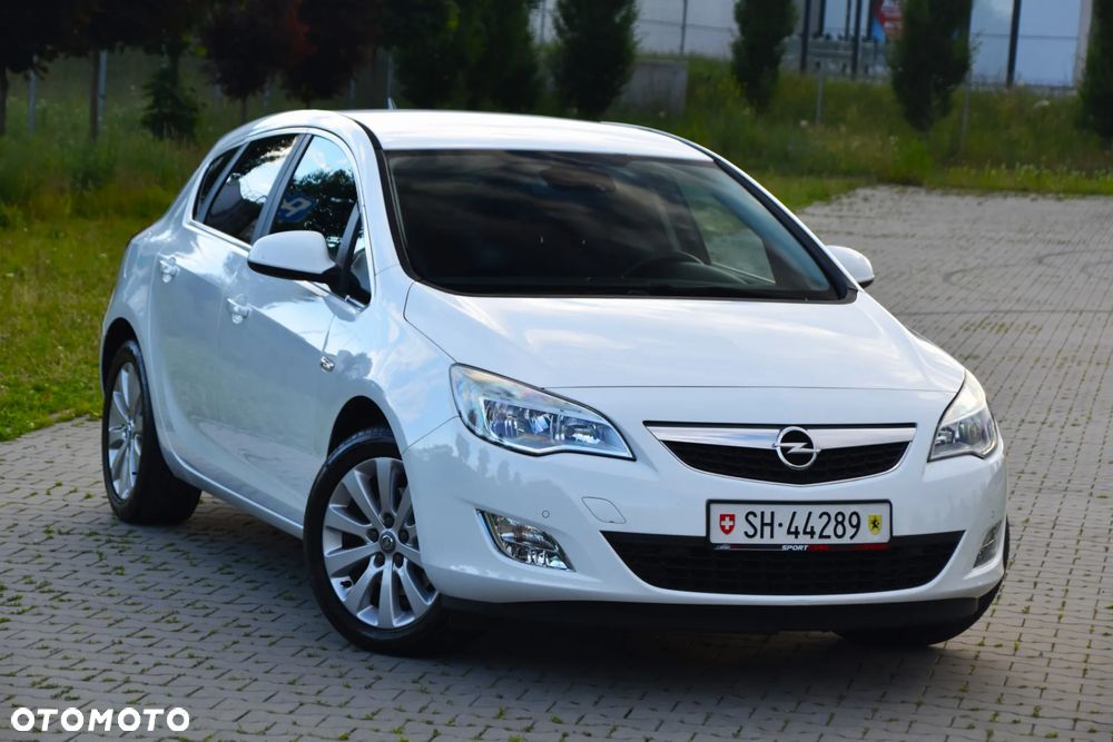 Opel Astra 1.6 Turbo White Edition - 38