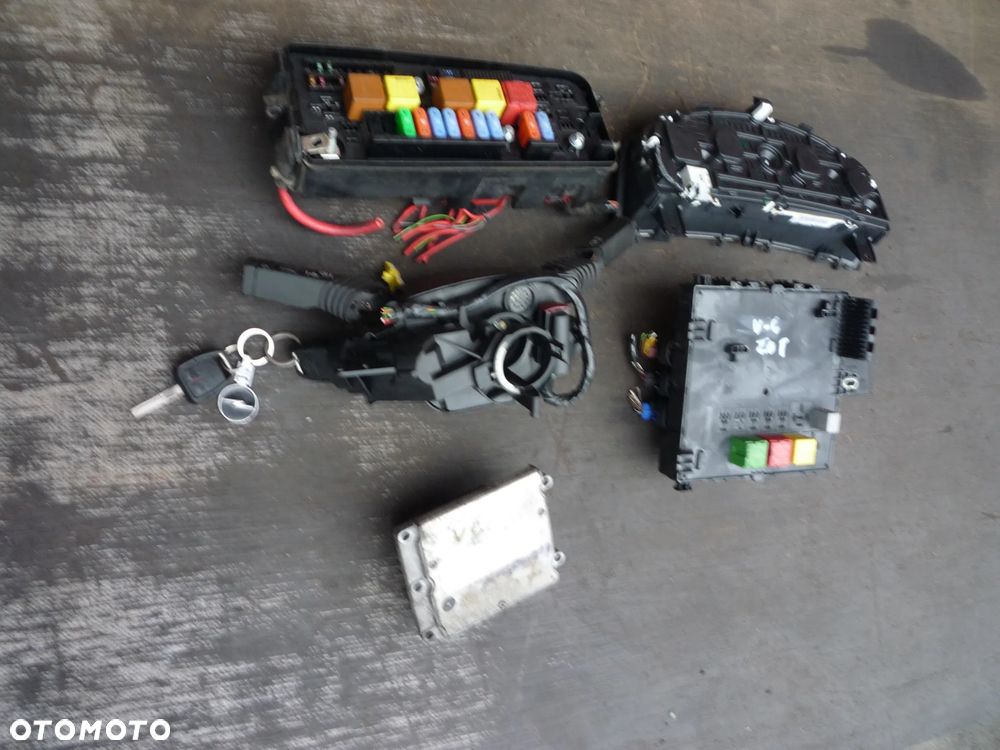OPEL VECTRA C 2.0T IMMO ZESTAW STARTOWY 55353231 - 6