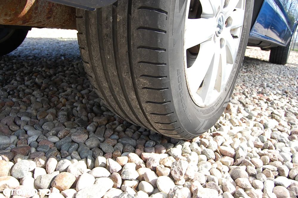 Volkswagen Caravelle - 20