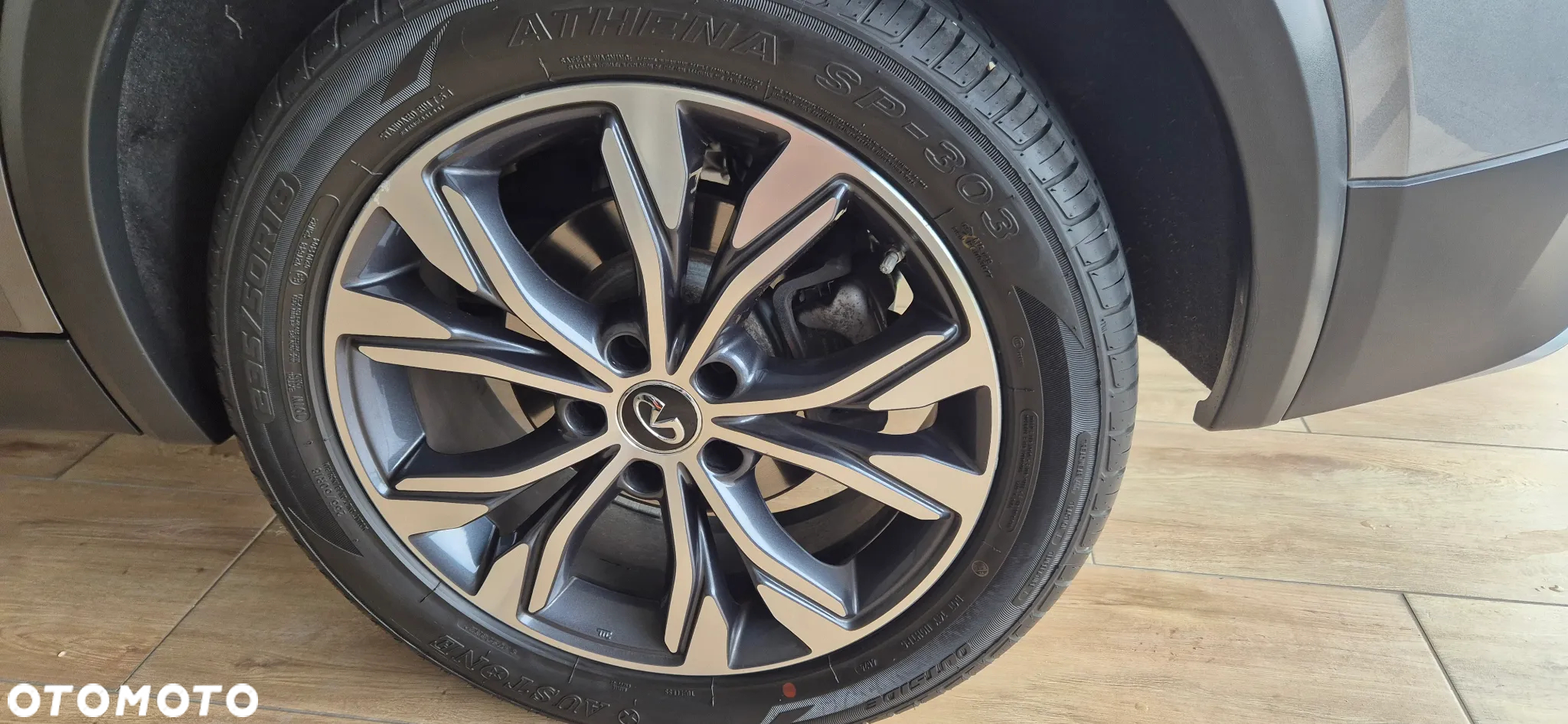 Infiniti QX30 2.2d Luxe AWD 7DCT - 29