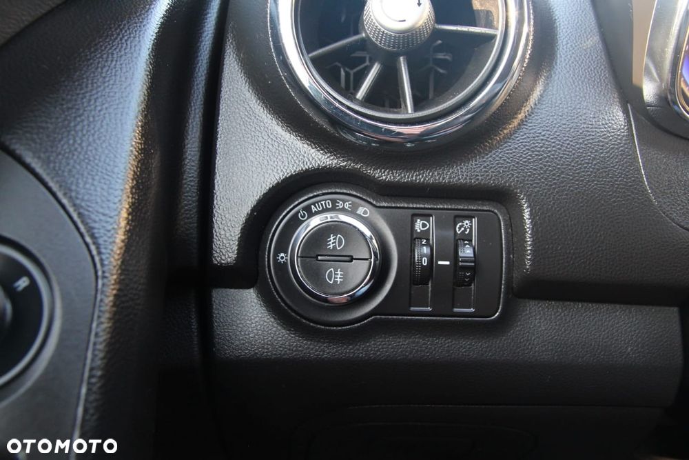Chevrolet Trax 1.7 D LTZ - 26