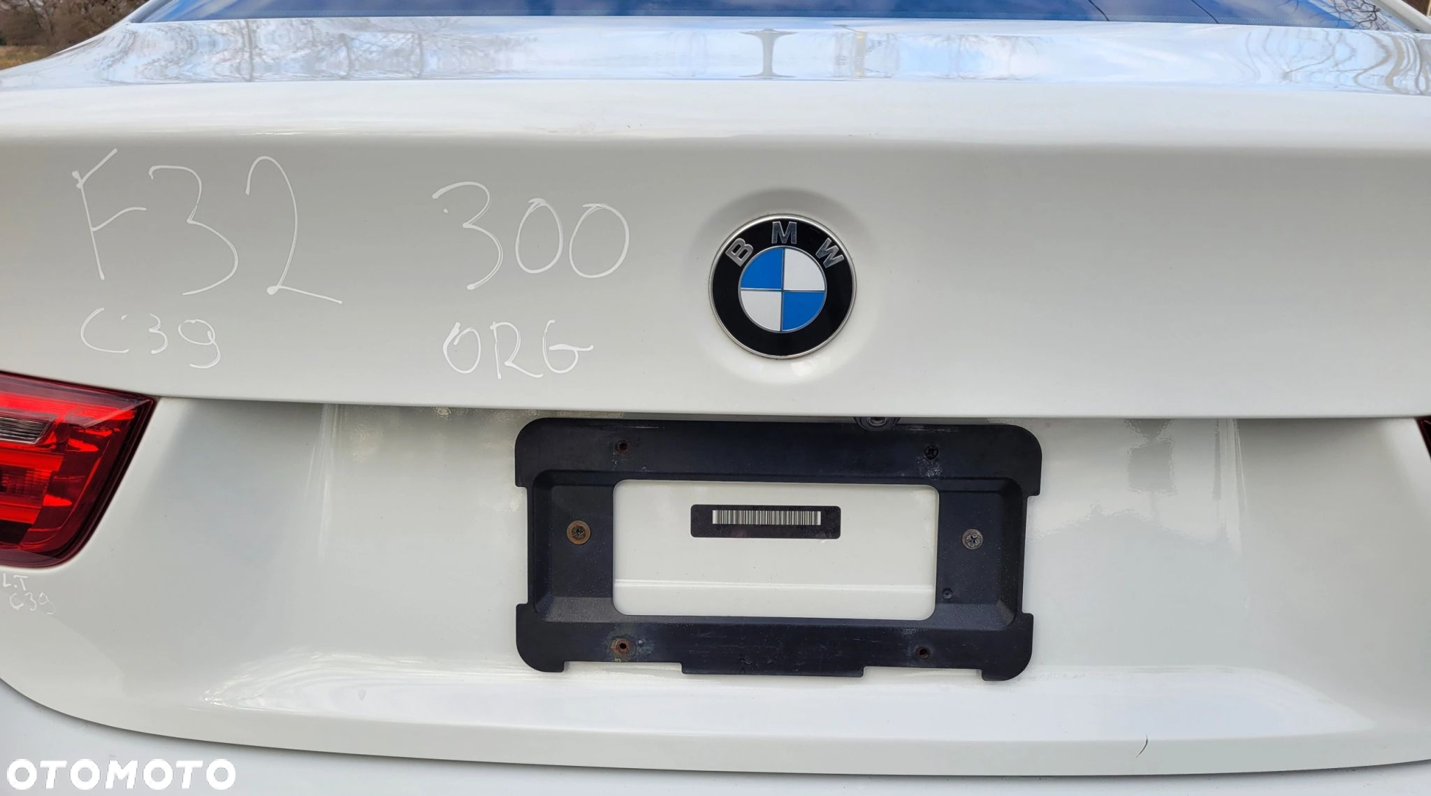 KLAPA BAGAŻNIKA BMW F32 300 ALPINWEISS III ORG LAKIER - 5