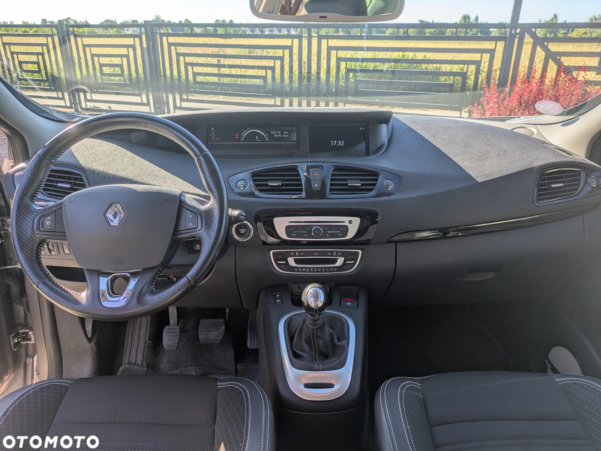 Renault Scenic ENERGY TCe 130 BOSE EDITION - 8