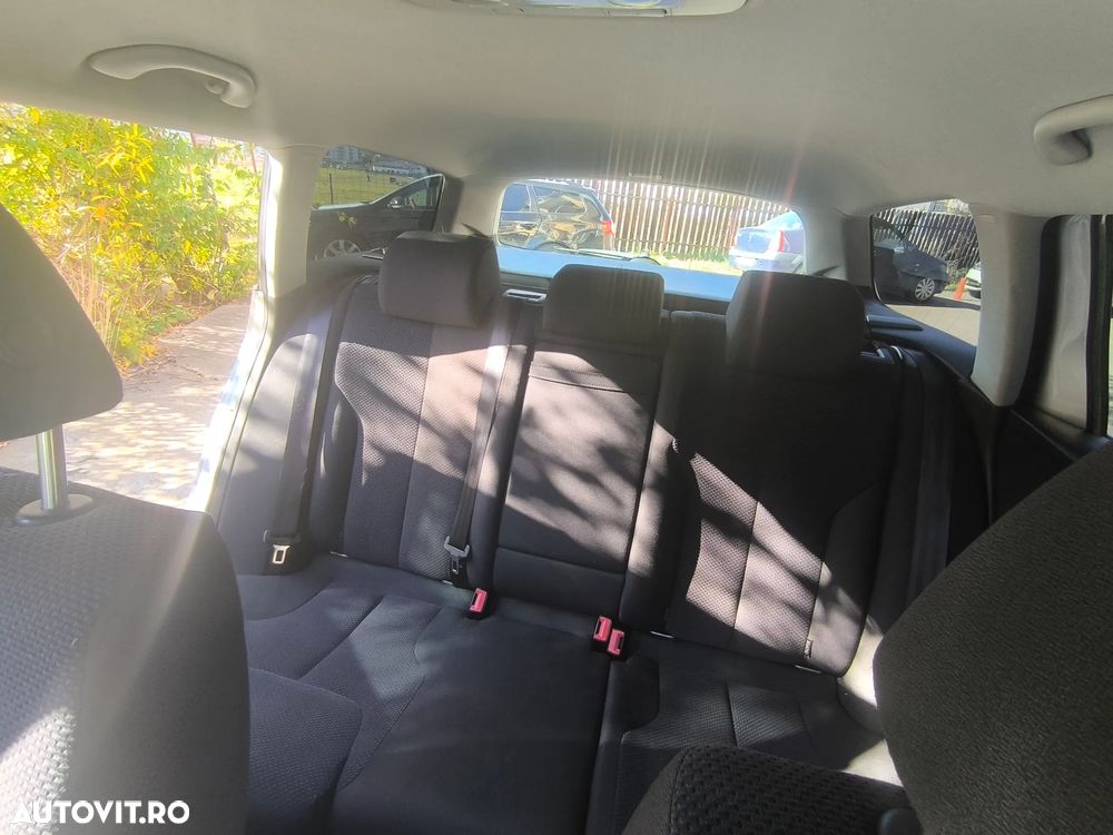 Volkswagen Passat 2.0 TDI Comfortline DPF BlueMotion Technology - 3