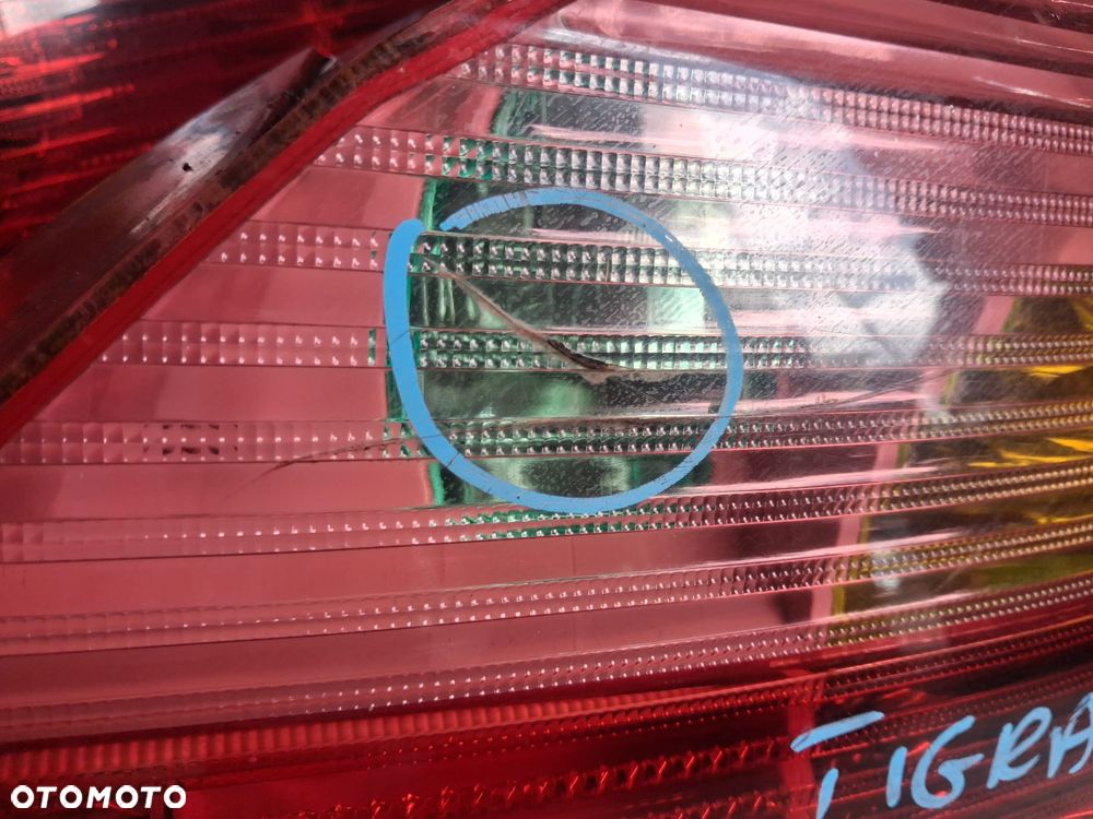 Lampa tył OPEL TIGRA B prawa OE - 4