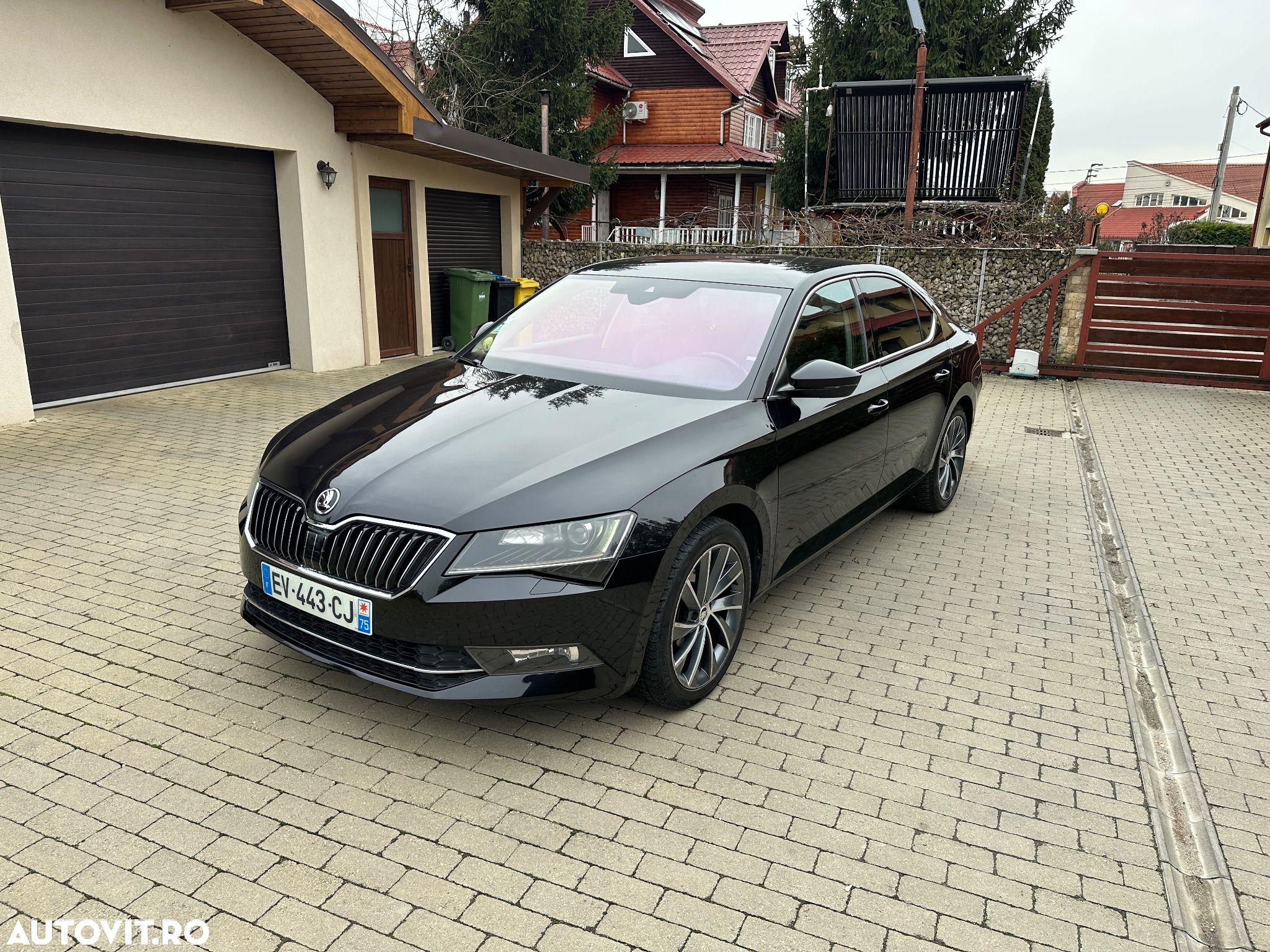 Skoda Superb 2.0 TDI DSG L&K - 1
