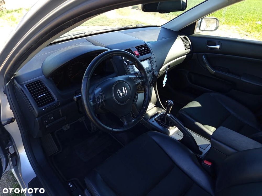 Honda Accord 2.0 Executive - 9