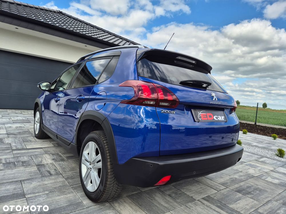 Peugeot 2008 BlueHDi 100 STOP & START Signature - 23