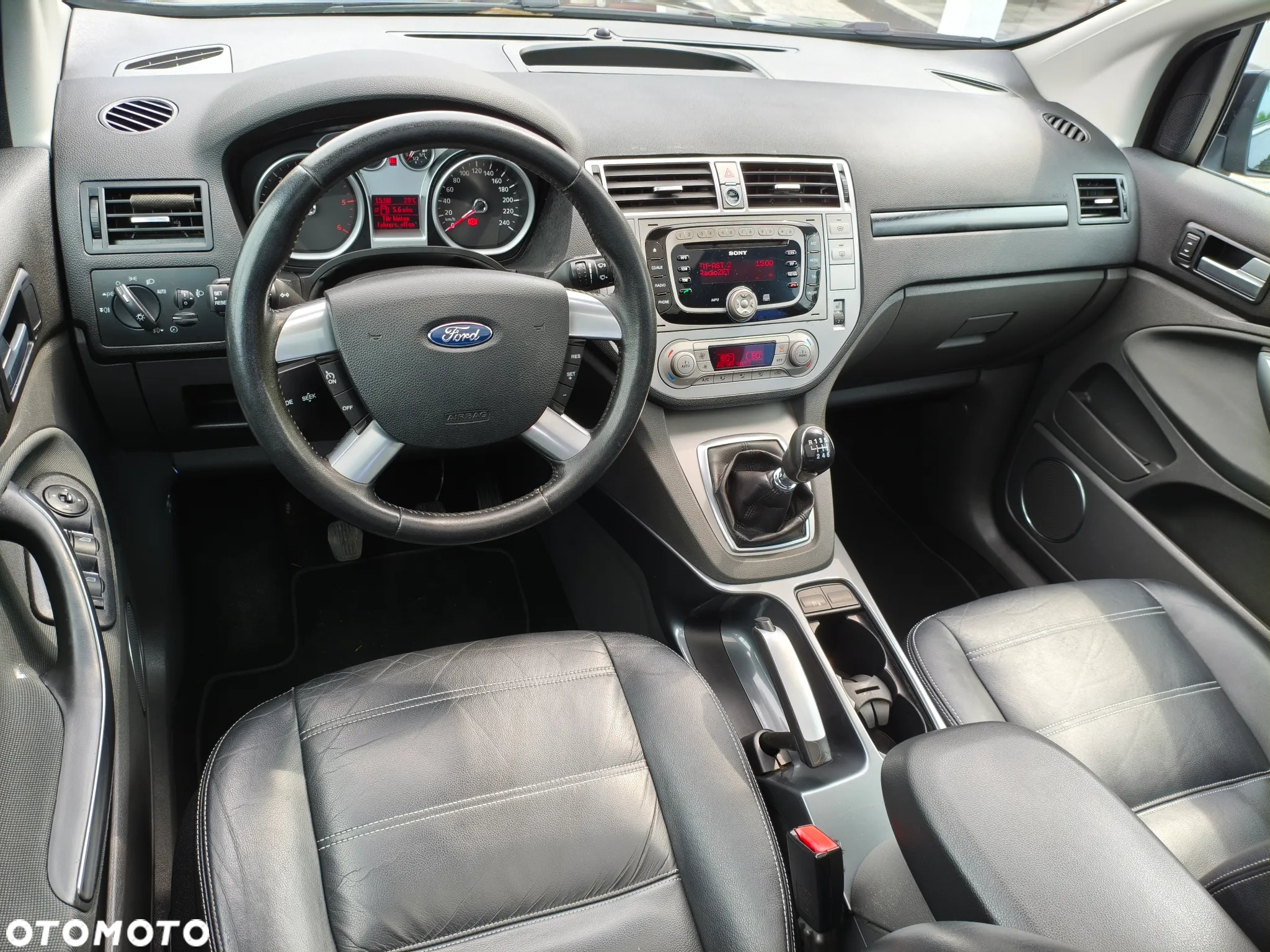 Ford Kuga 2.0 TDCi 2x4 Titanium - 20