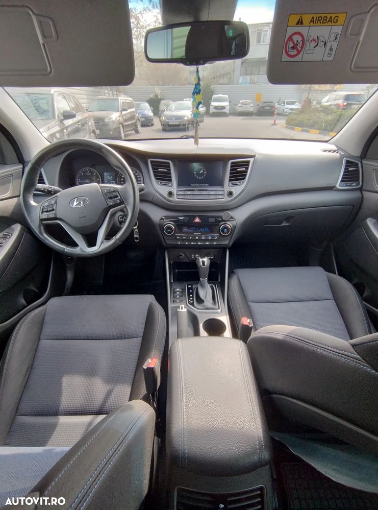Hyundai Tucson 2.0 CRDI 4WD 6AT Style - 8