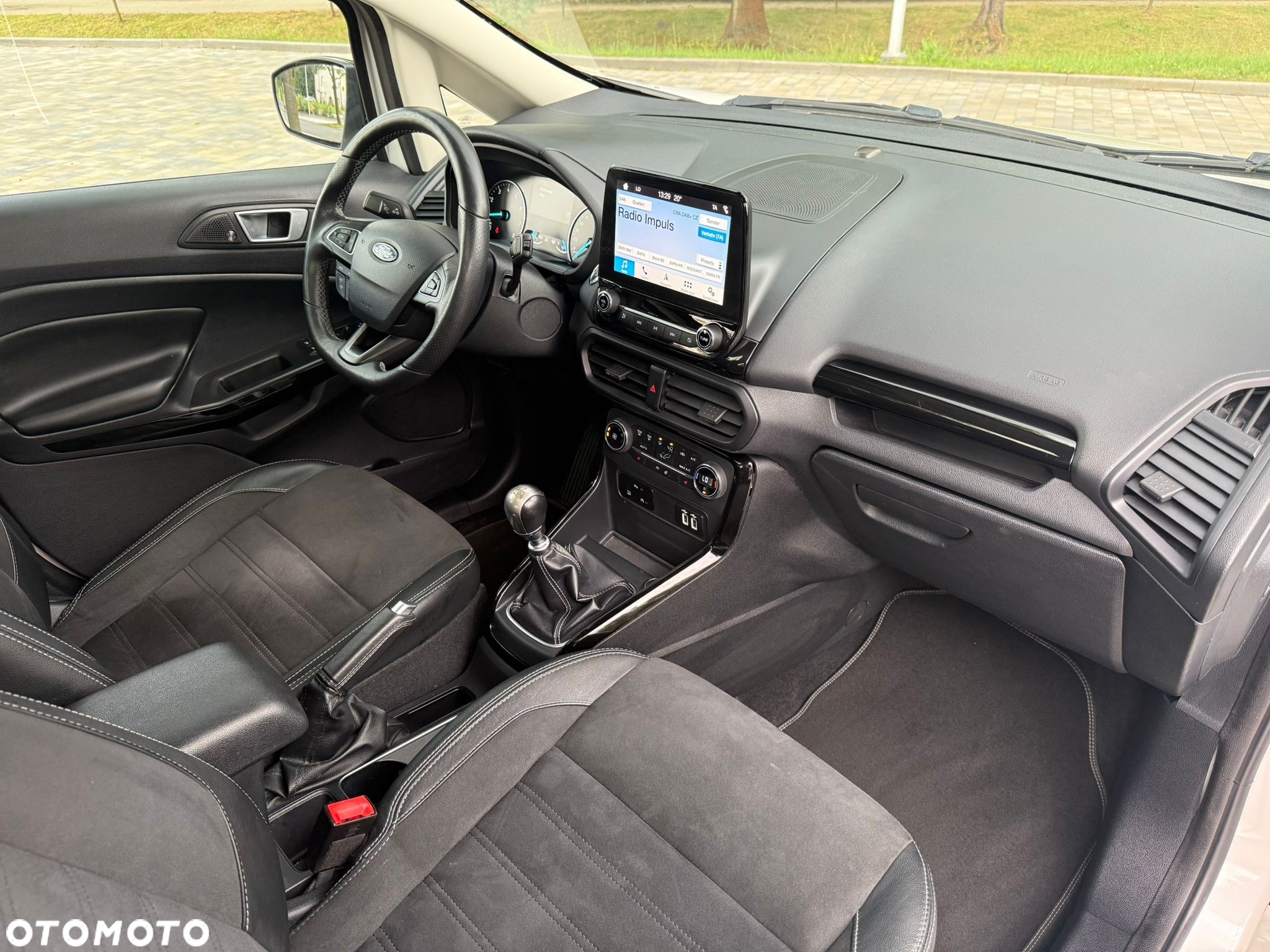 Ford EcoSport 1.0 EcoBoost ST-Line Black ASS - 29