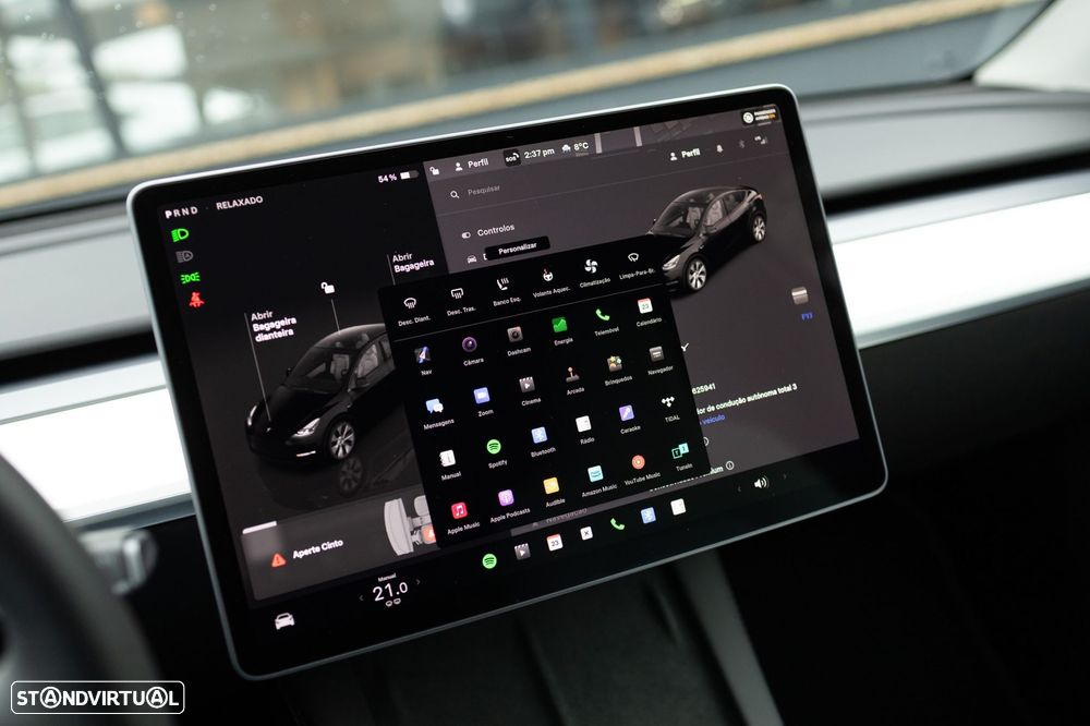 Tesla Model Y Standard RWD - 24