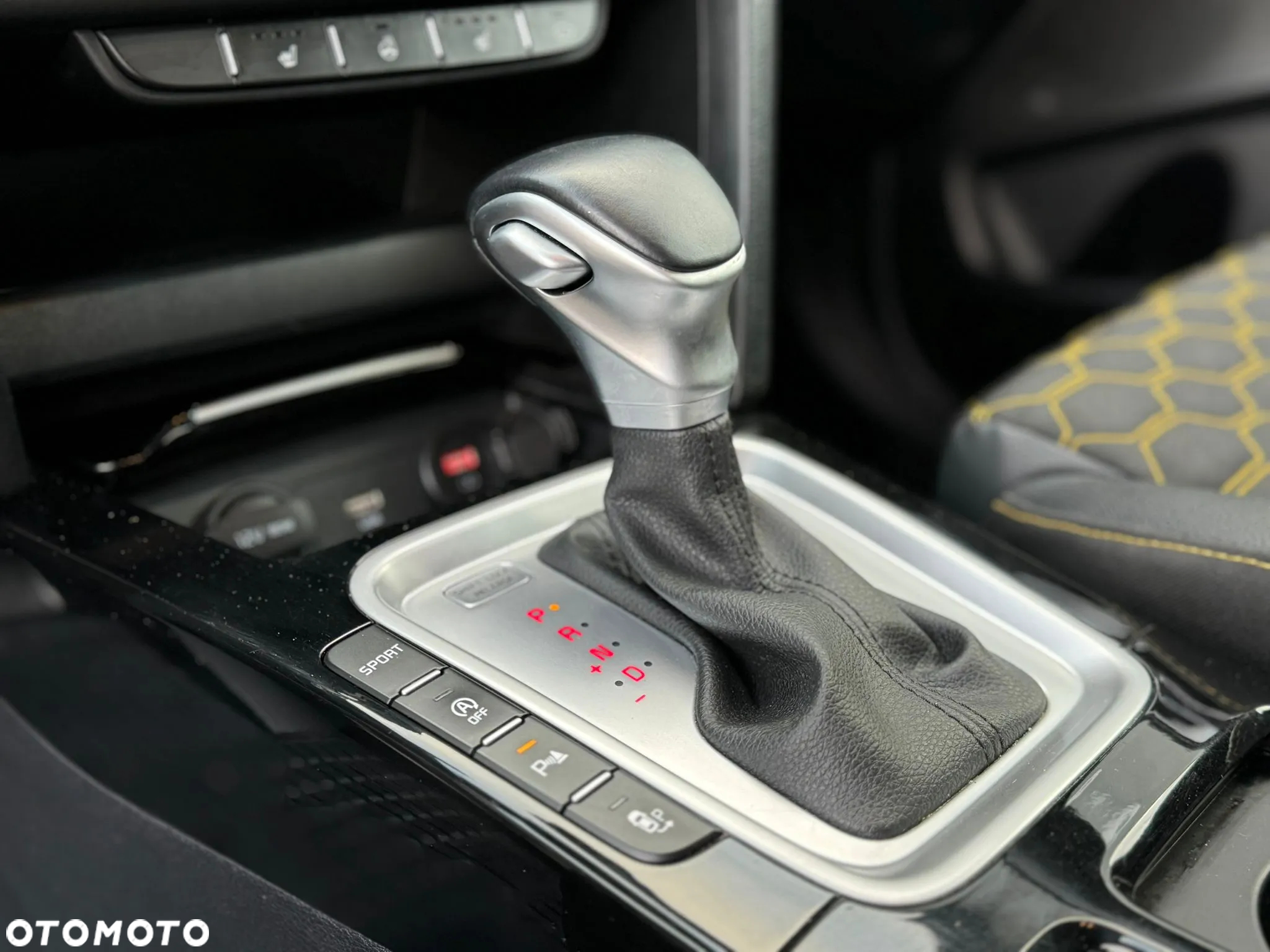 Kia XCeed 1.5 T-GDI L DCT - 32