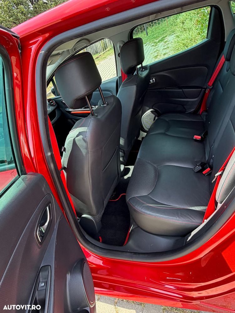 Renault Clio TCe 200 EDC Sport R.S. - 13