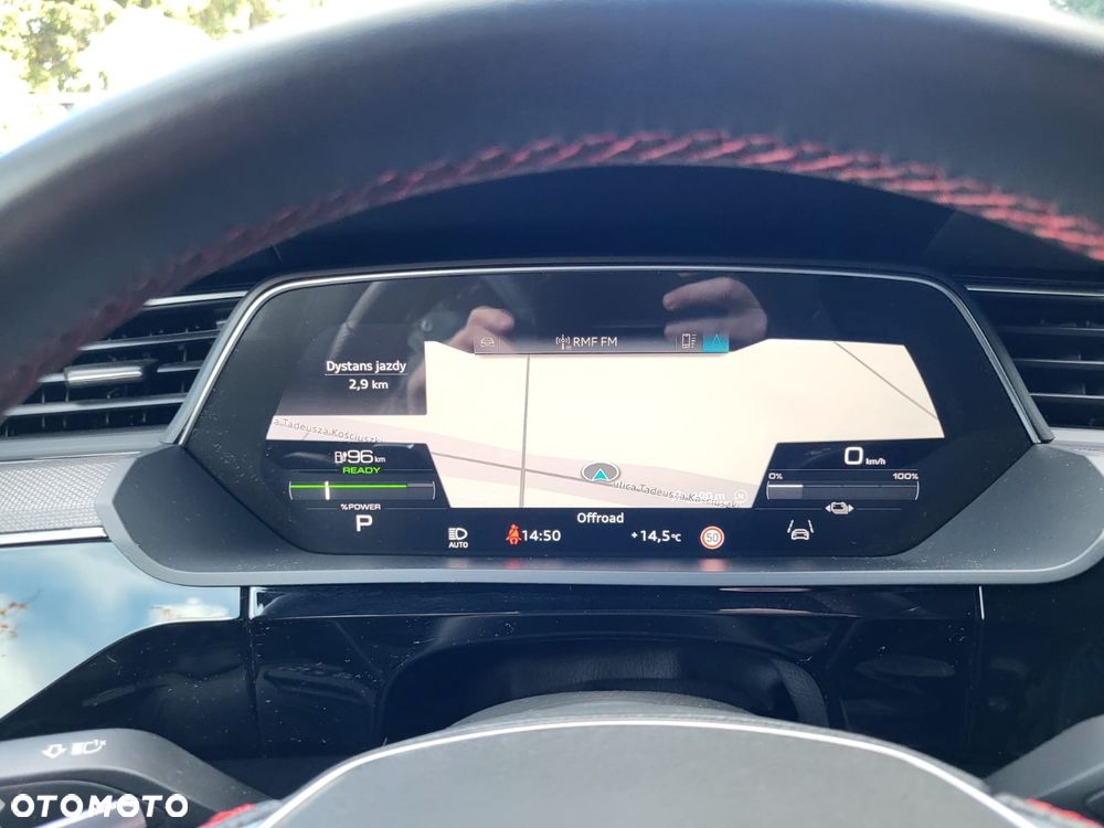 Audi Q8 e-tron 55 quattro S line - 35