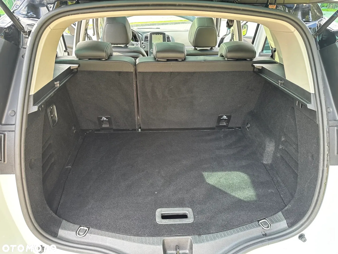 Renault Scenic 1.6 dCi Bose EDC - 32