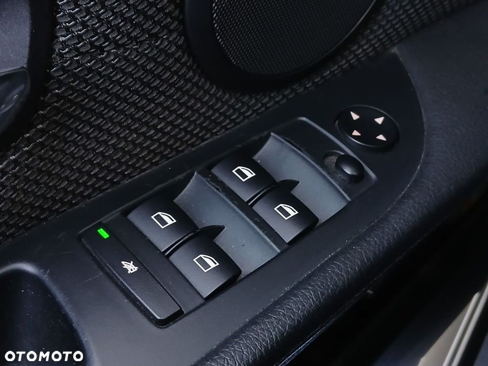 BMW Seria 5 540i - 30