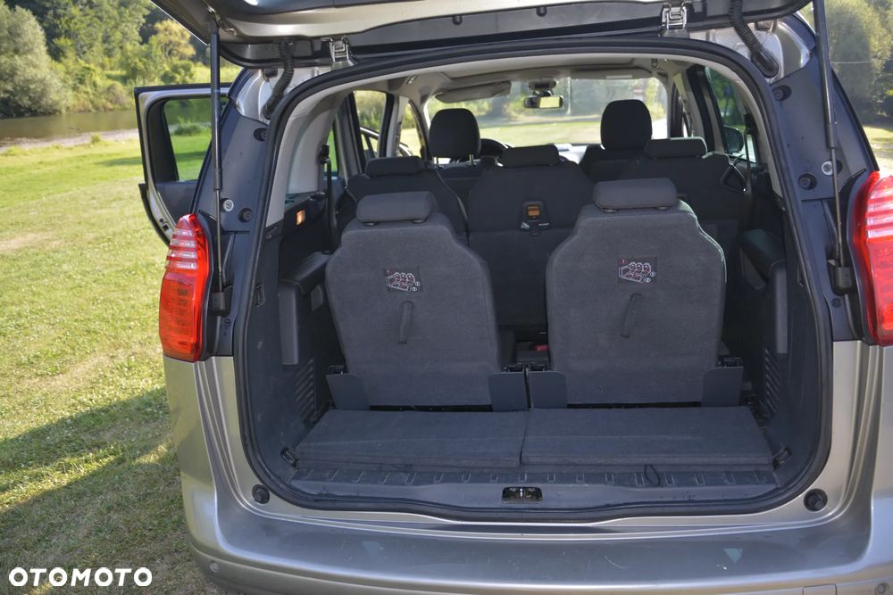 Peugeot 5008 1.6 HDi Active 7os - 9
