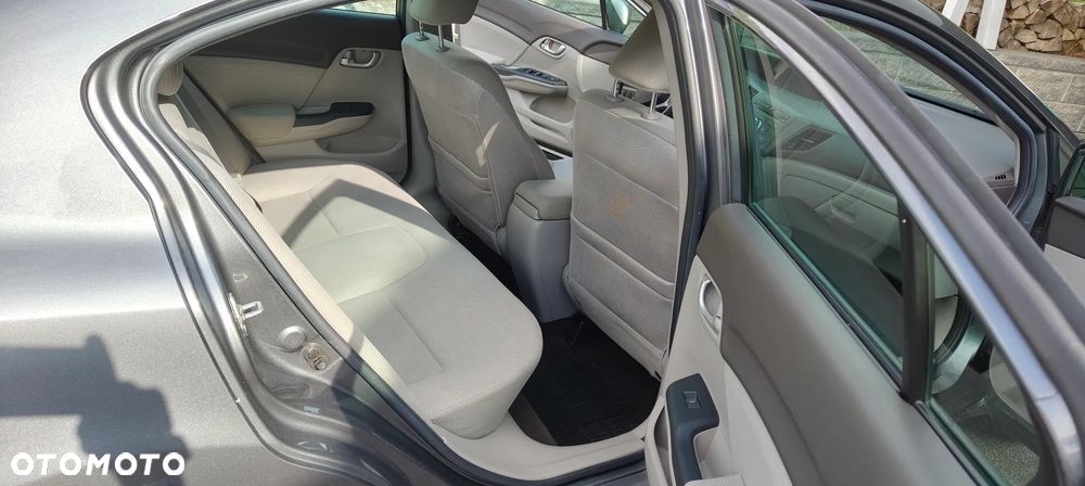 Honda Civic 1.8 i-VTEC Comfort - 12