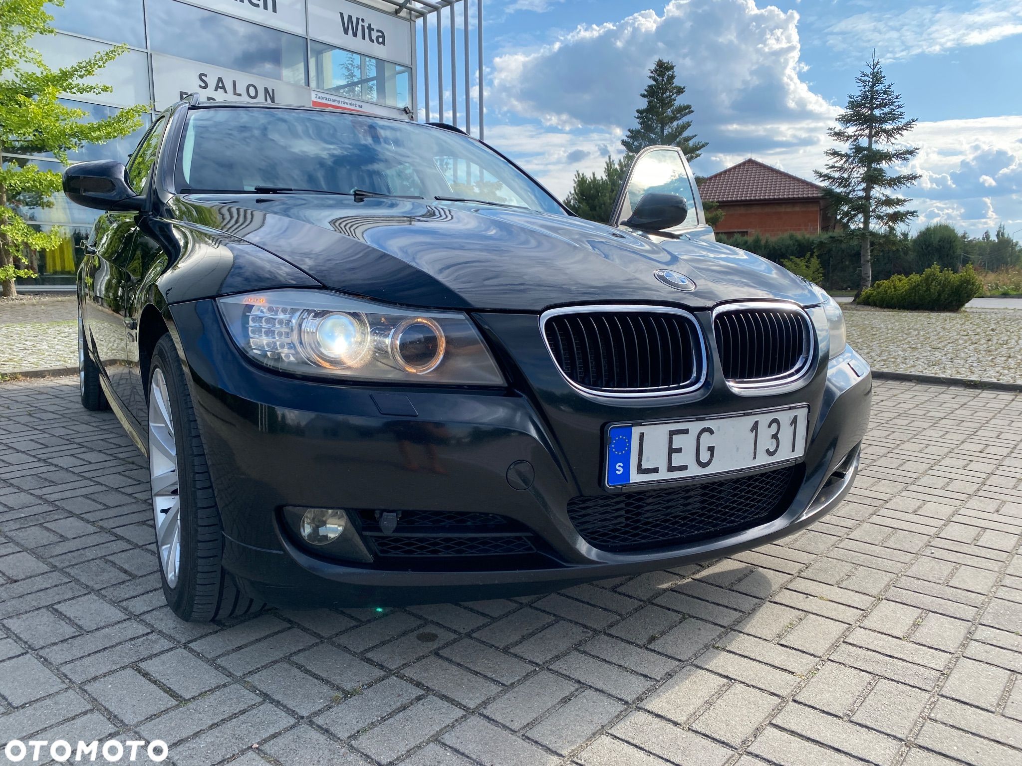 BMW Seria 3 320d DPF Touring - 1