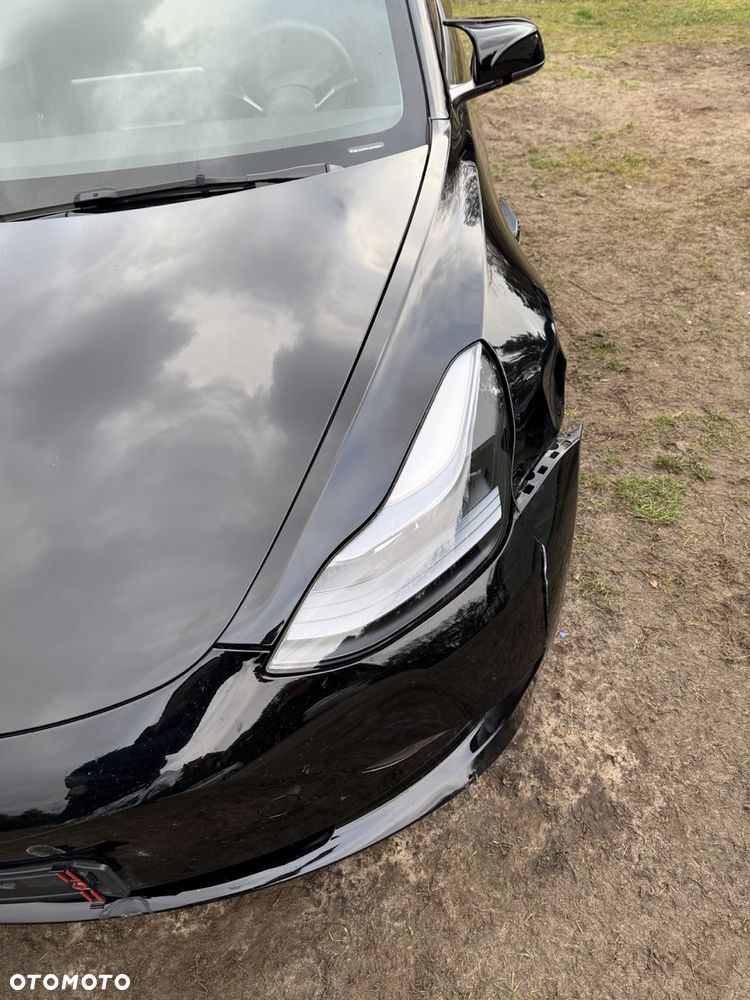 Tesla Model 3 - 11
