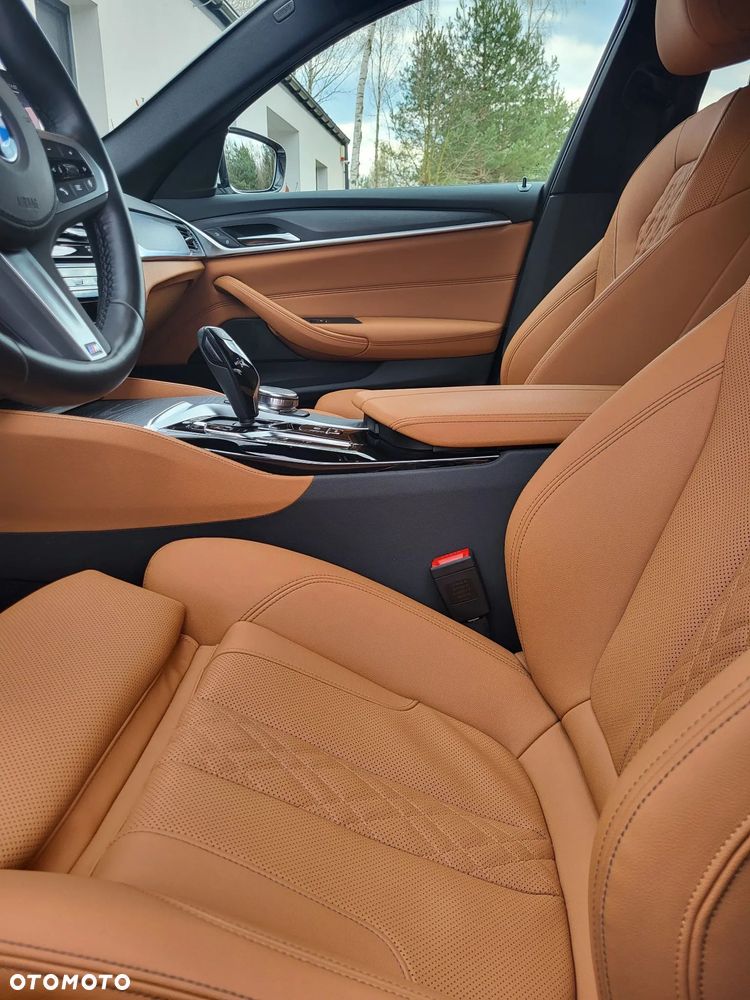 BMW Seria 5 520d mHEV M Sport sport - 16