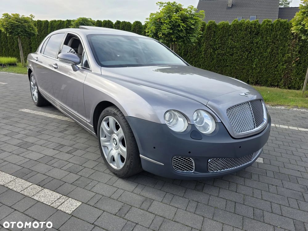 Bentley Flying Spur - 1