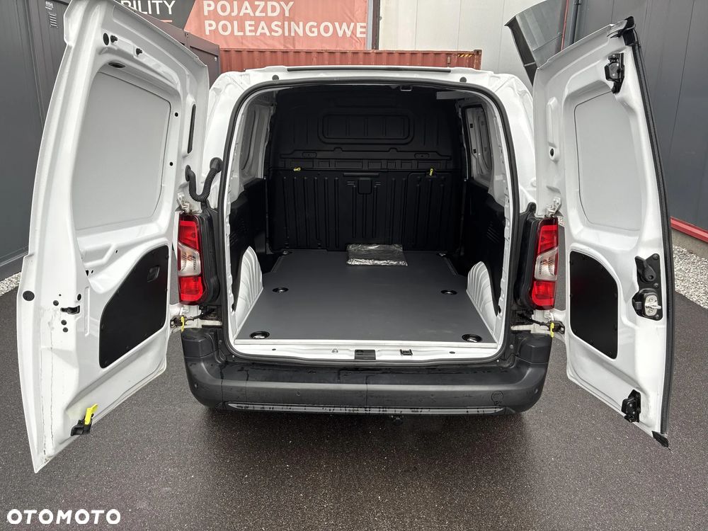 Toyota Proace City 1.2 D-4T 2,3t Active - 23