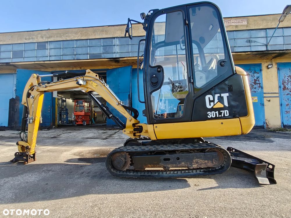 Caterpillar 301.7D - 17