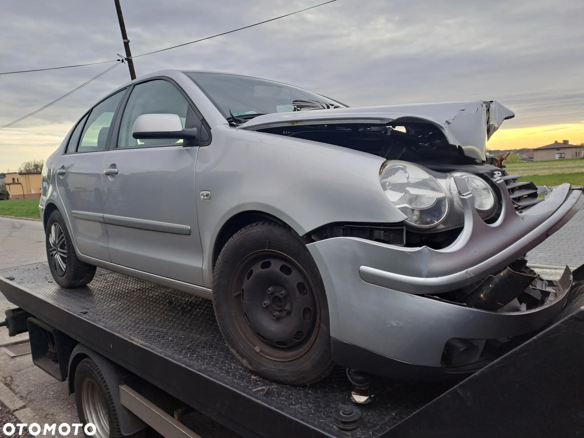 Volkswagen Polo 9n sedan 1.4 16V automat kod skrzyni GJG kod lakieru LA7W cały na części - 5