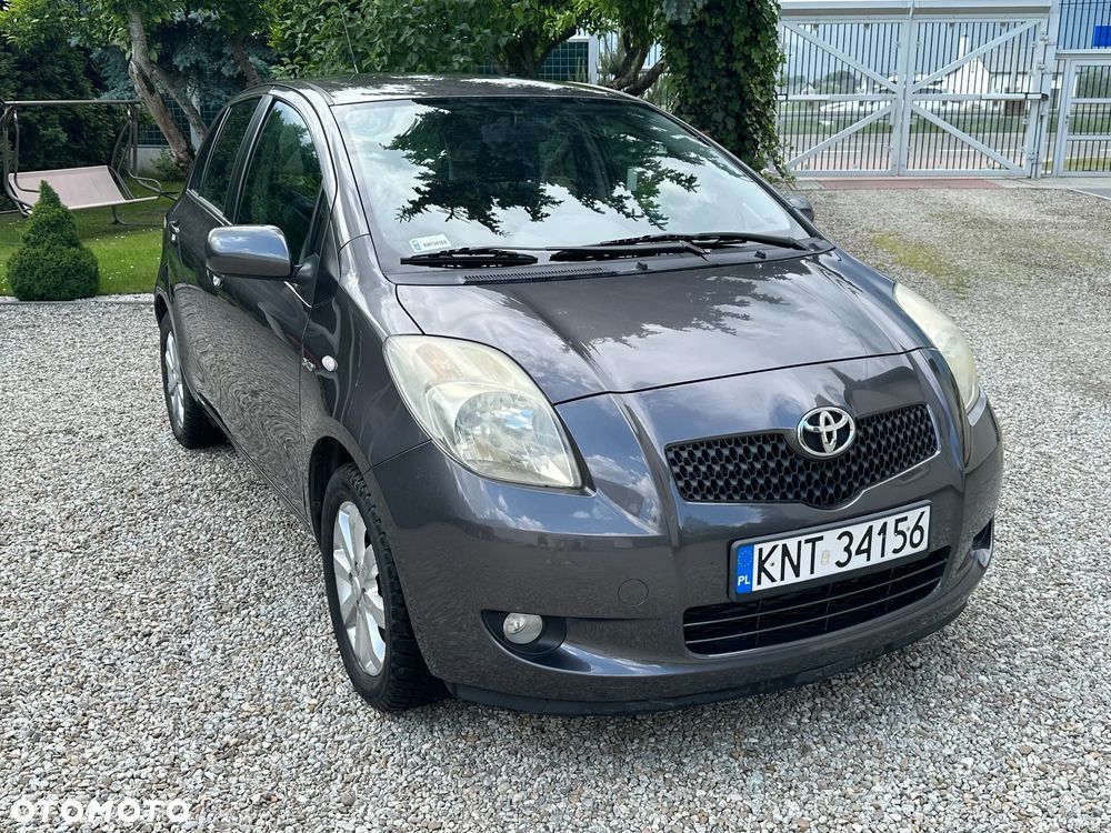 Toyota Yaris 1.4 D-4D Cool - 1