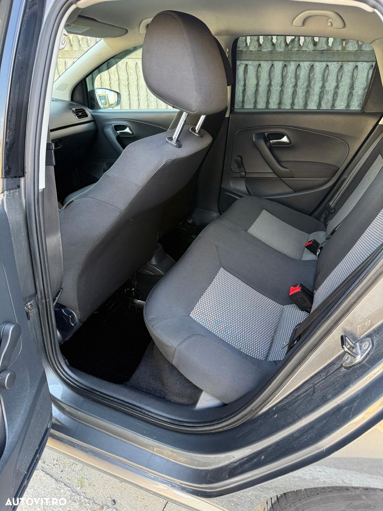 Volkswagen Polo 1.2 Attractive - 4