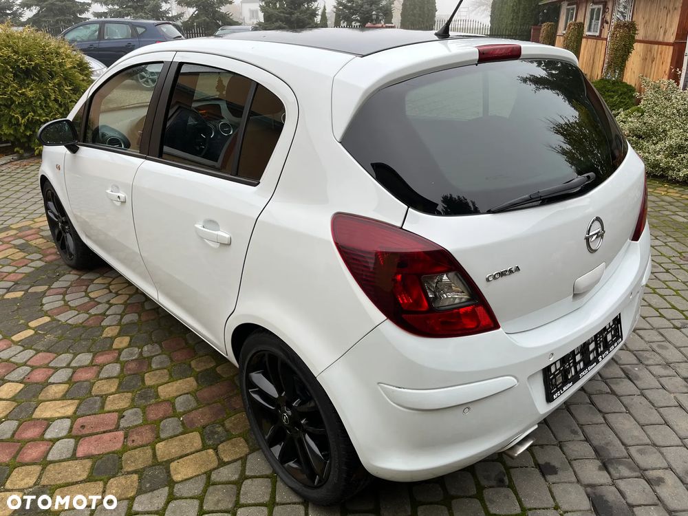 Opel Corsa 1.4 16V Cosmo - 5