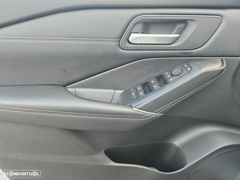 Nissan Qashqai 1.3 DIG-T N-Connecta LED - 16