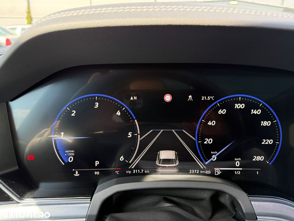 Volkswagen Touareg V6 TDI 4MOTION R-Line - 11