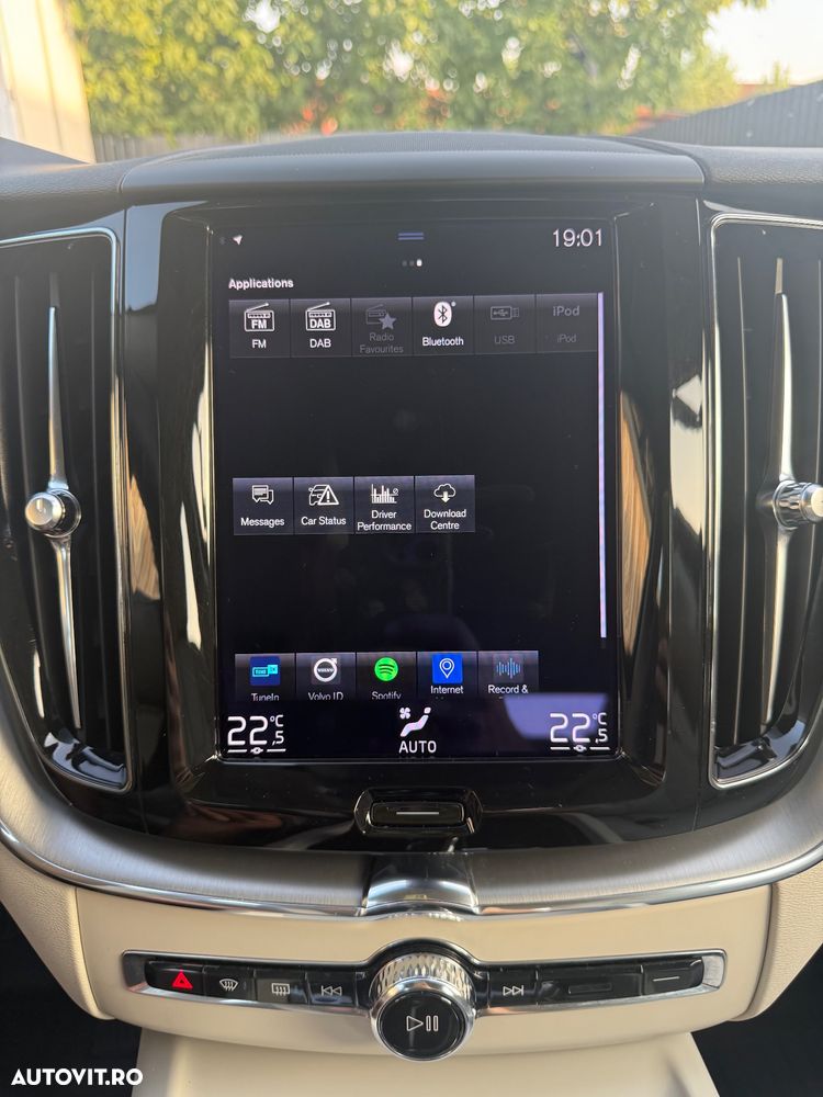 Volvo XC 60 B4 B Geartronic Momentum - 31