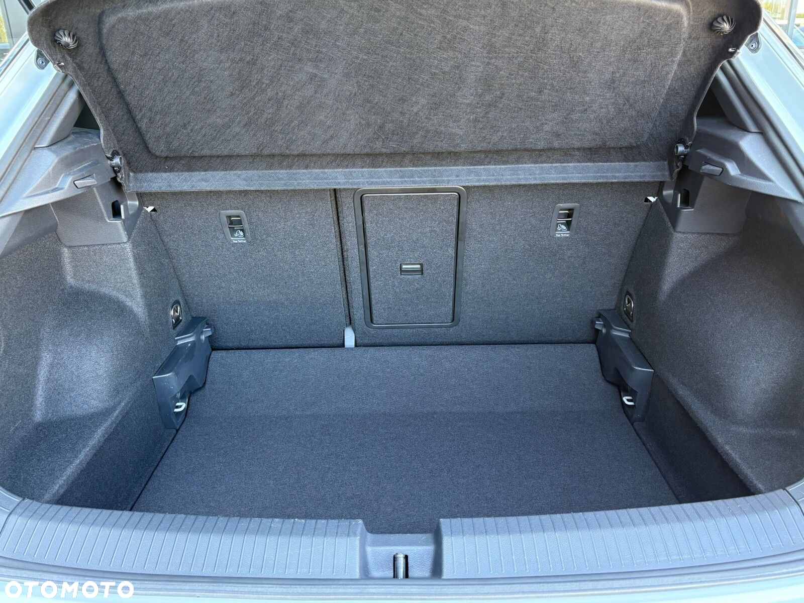 Volkswagen T-Roc 1.5 TSI R-Line - 18