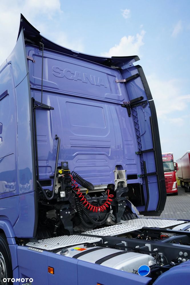 Scania / S 590 / V 8 / E 6 / ACC / BOOGIE / 3 OSIE / RETARDER / DMC 80 000 KG / JAK NOWA - 35