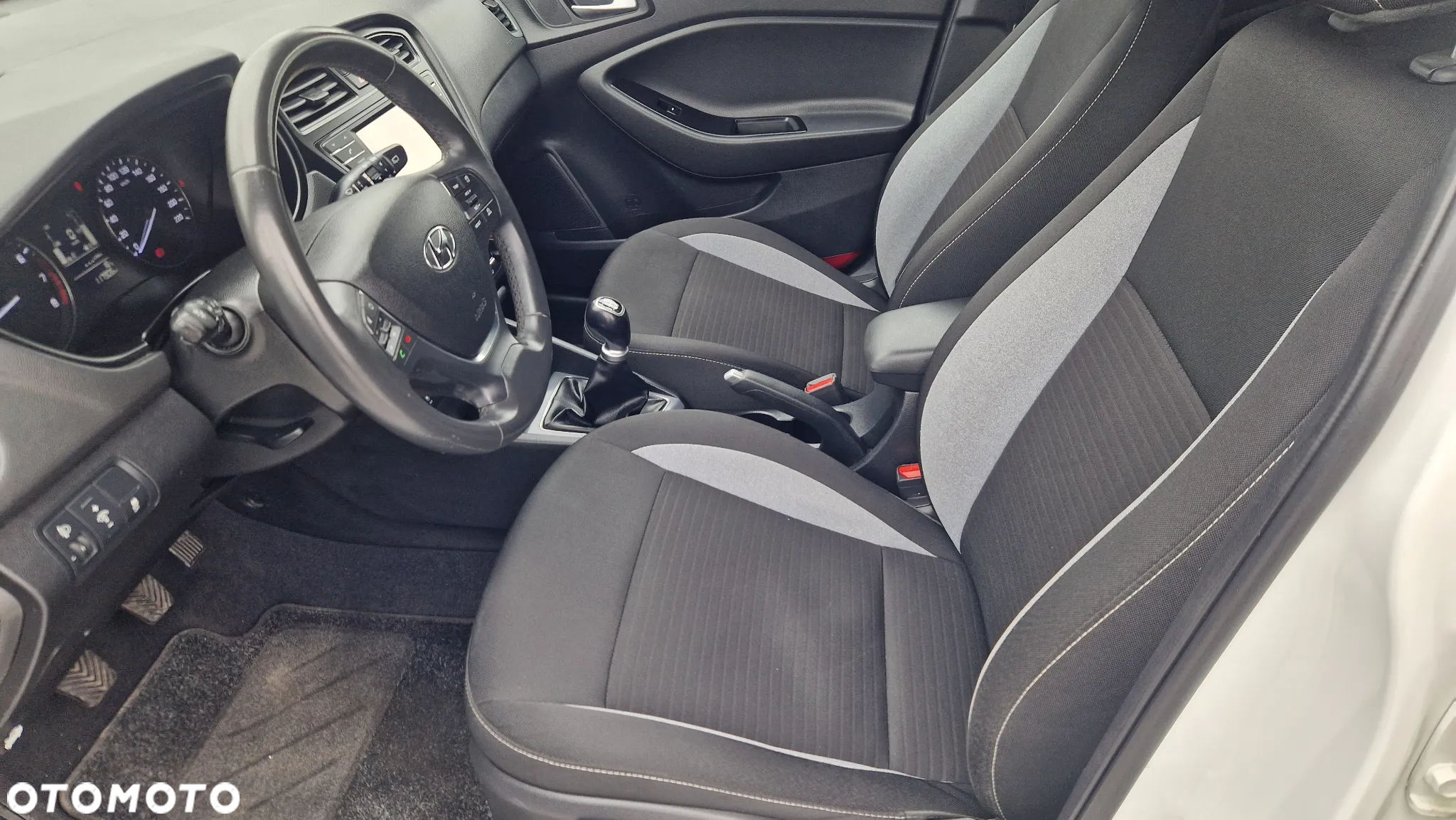 Hyundai i20 1.2 Comfort - 20