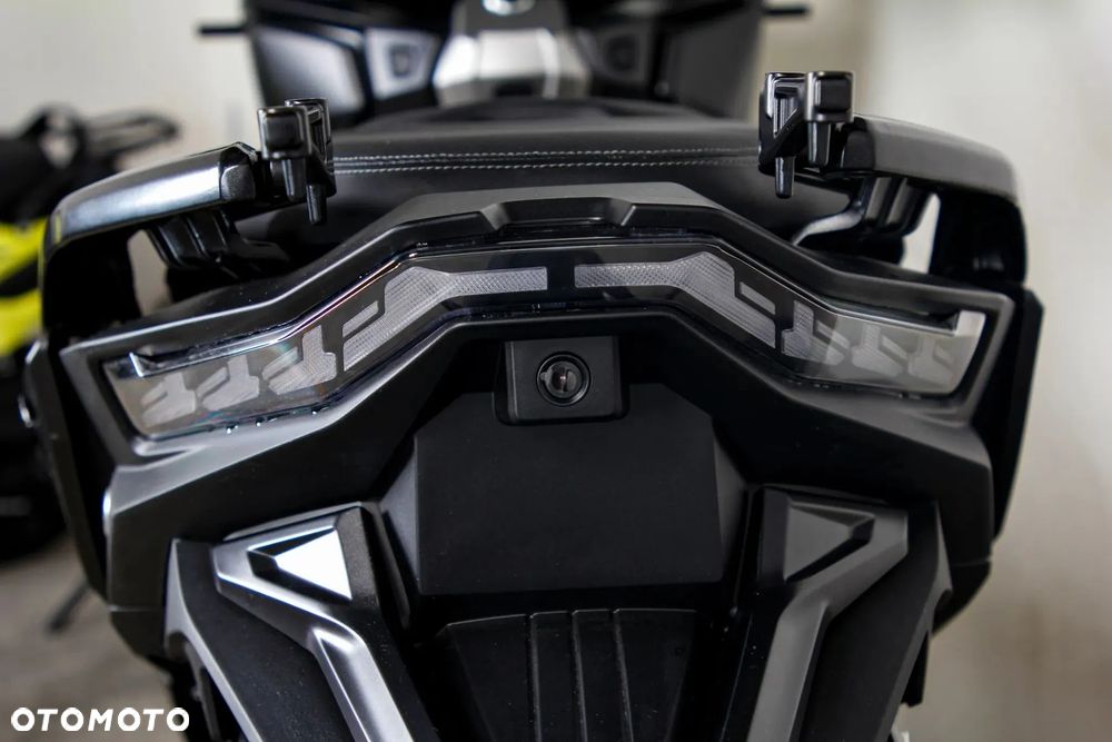 VOGE SR450X - 4