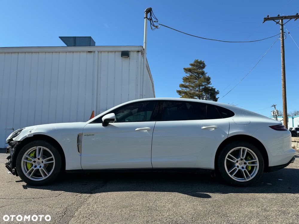 Porsche Panamera - 3
